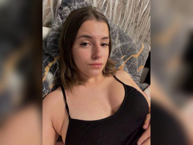 Visit babygirl111 profile