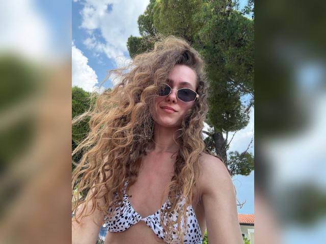 Visit EliElina profile