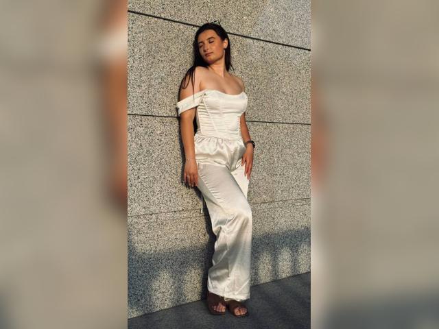 Visit AdelinaMercer profile