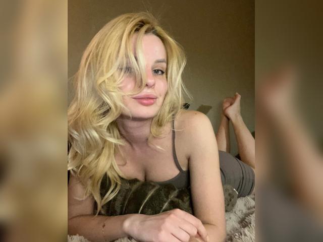 Visit happyblond profile