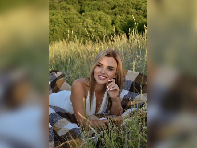 Visit LunaFlinn profile