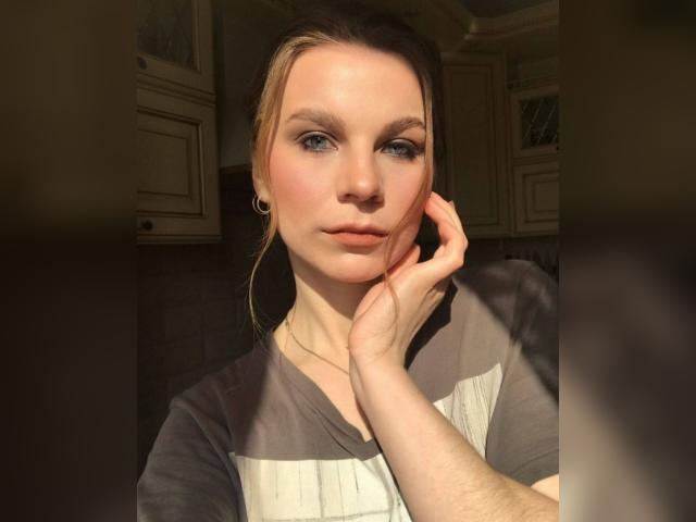 Visit xVelia profile