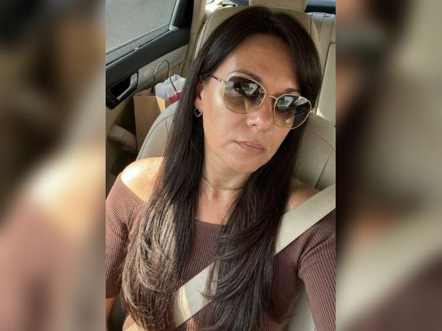 Visit QueenWinds profile