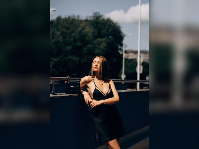 Visit TheTitsQueen profile
