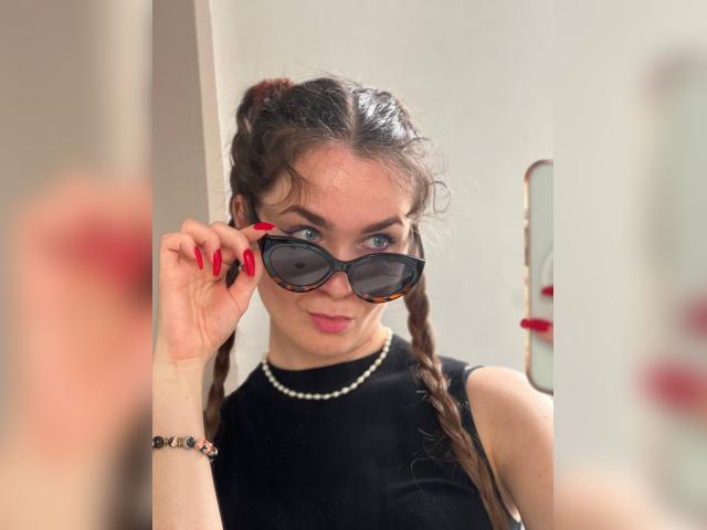 Visit Carmelina profile