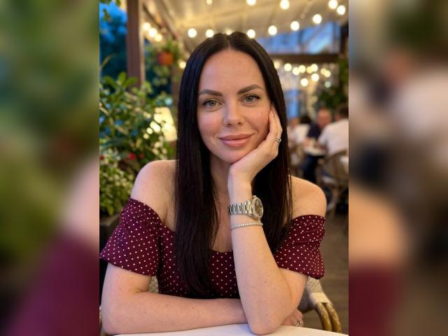 Visit 1Karina profile
