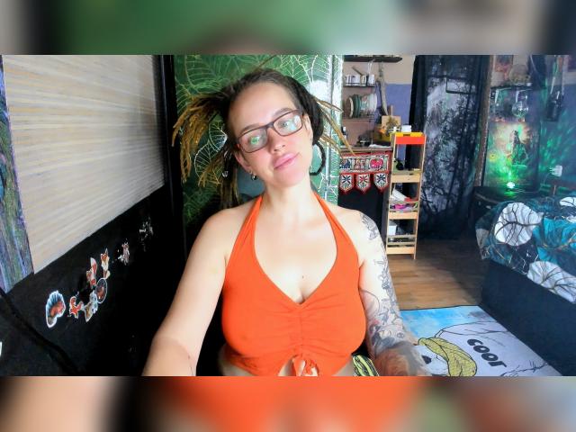 Visit LisaFoxy profile