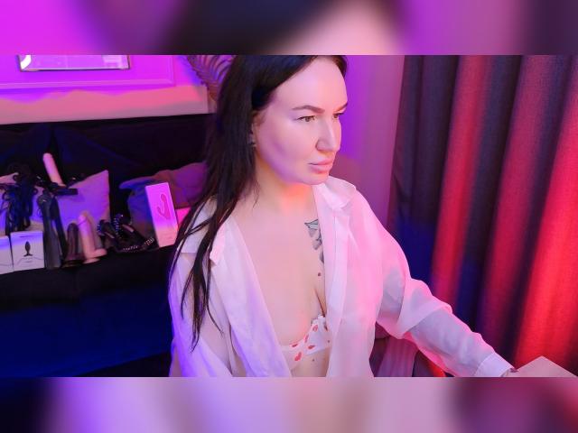 Visit LisaSin profile