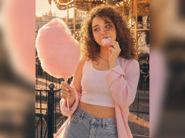 Visit ElisaRose profile
