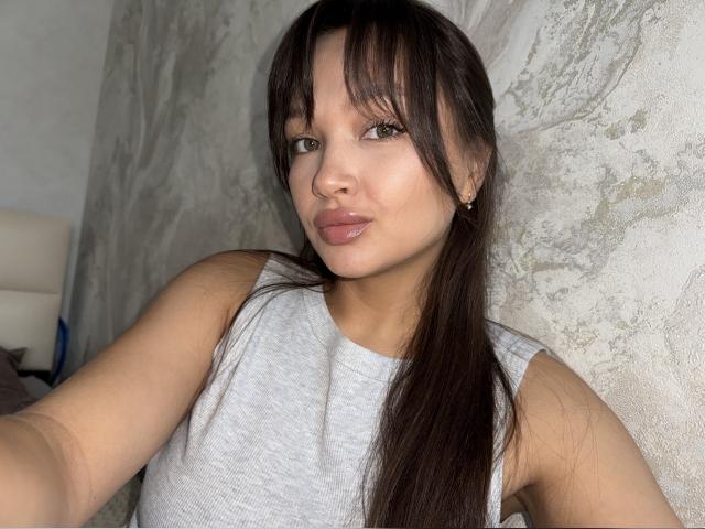 Visit AmoreGirll profile