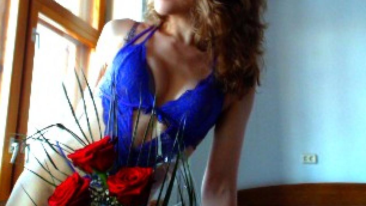 Webcam chat profile for MissLovely1: Leather