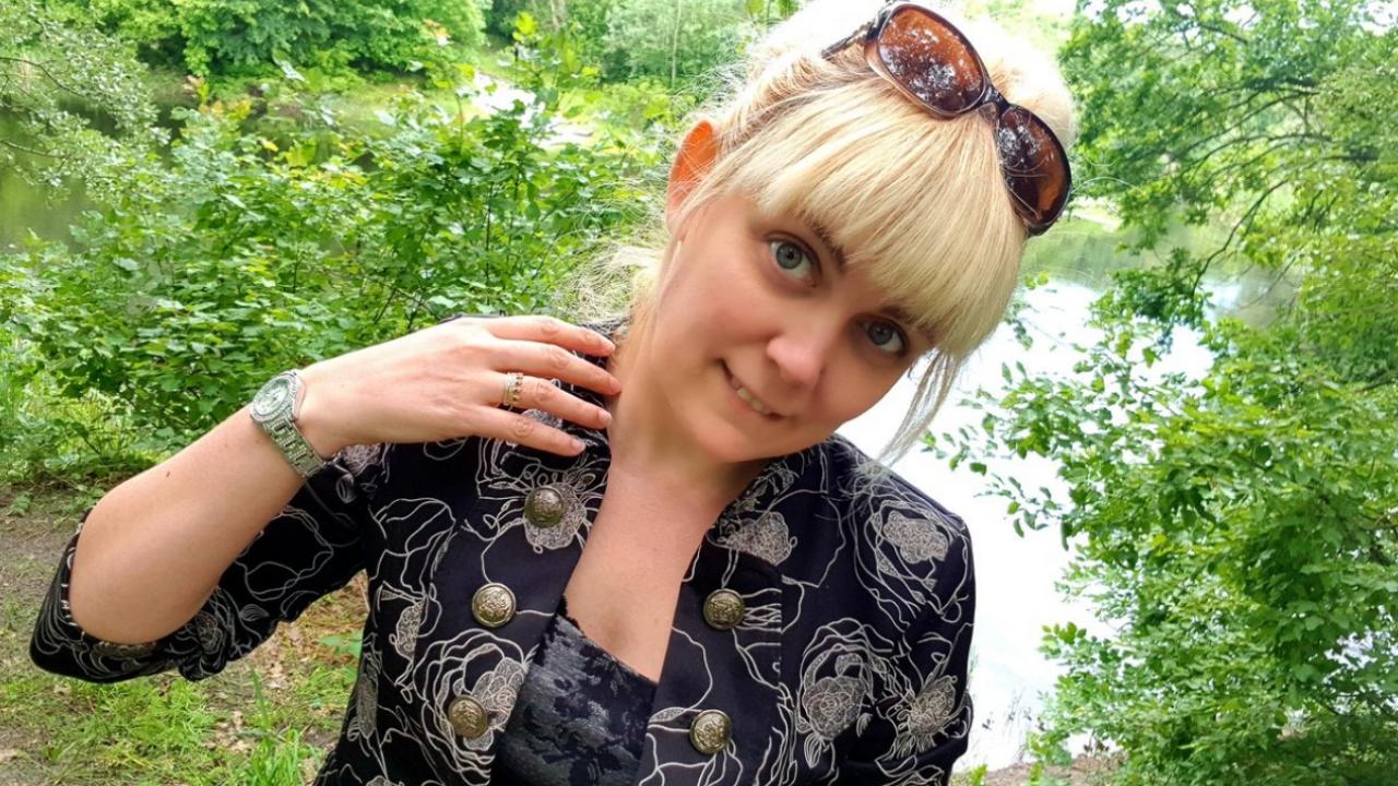 Webcam chat profile for milkymilkees: Leather