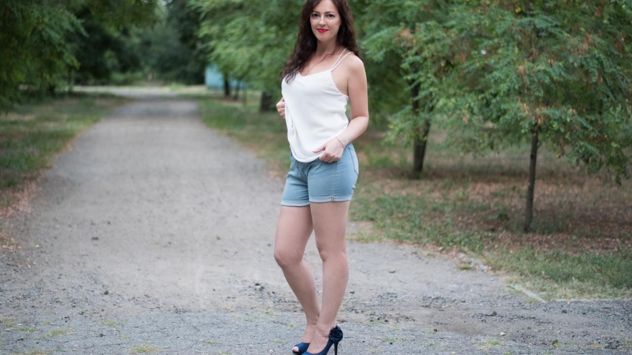 Webcam chat profile for OneJuicyBuns: Lingerie & stockings