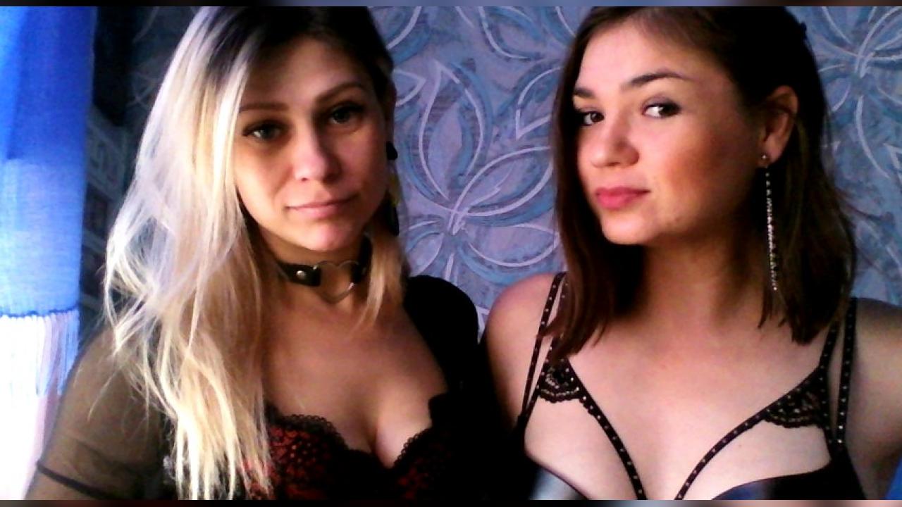 Webcam chat profile for TwoSexyDolls: Kissing
