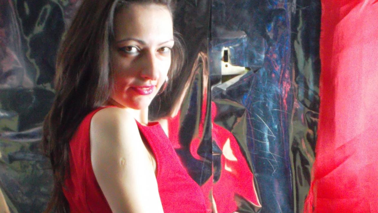 Webcam chat profile for AdelaideGum: Outfits