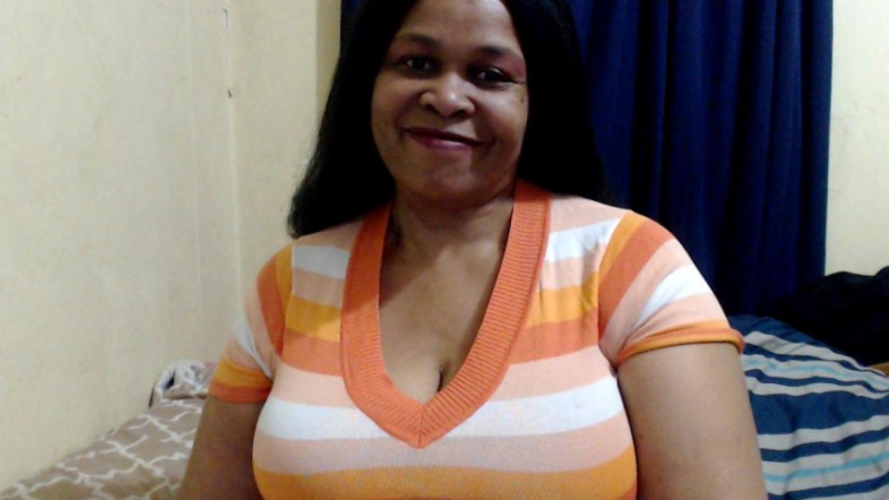 Webcam chat profile for NASTYKINKY100: Dominatrix