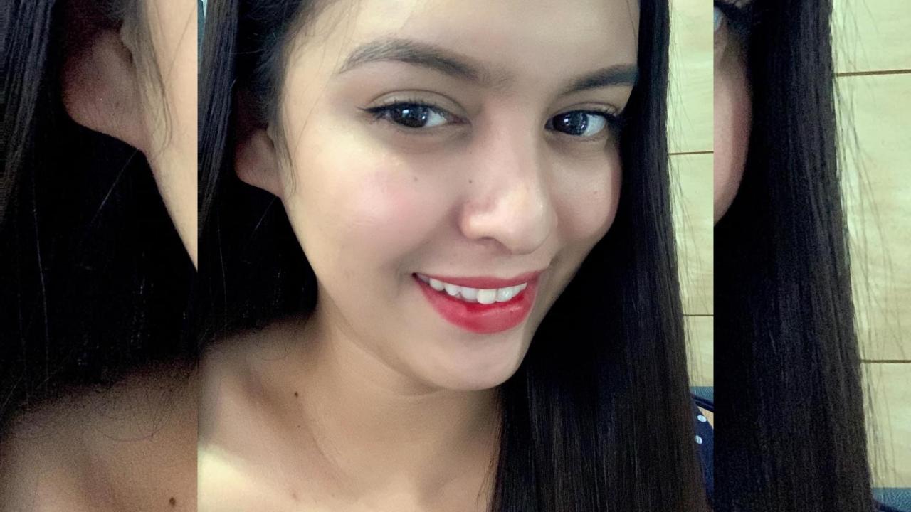 Webcam chat profile for mexicanbarbieX: Kissing
