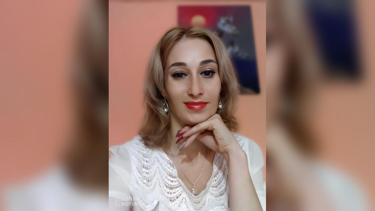 Webcam chat profile for WowWomann