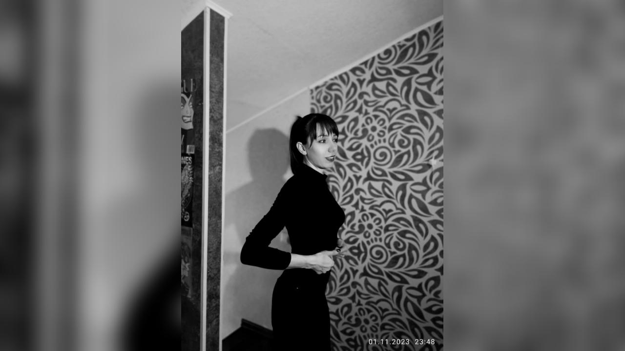 Webcam chat profile for Karlierri: Ask about my Hobbies