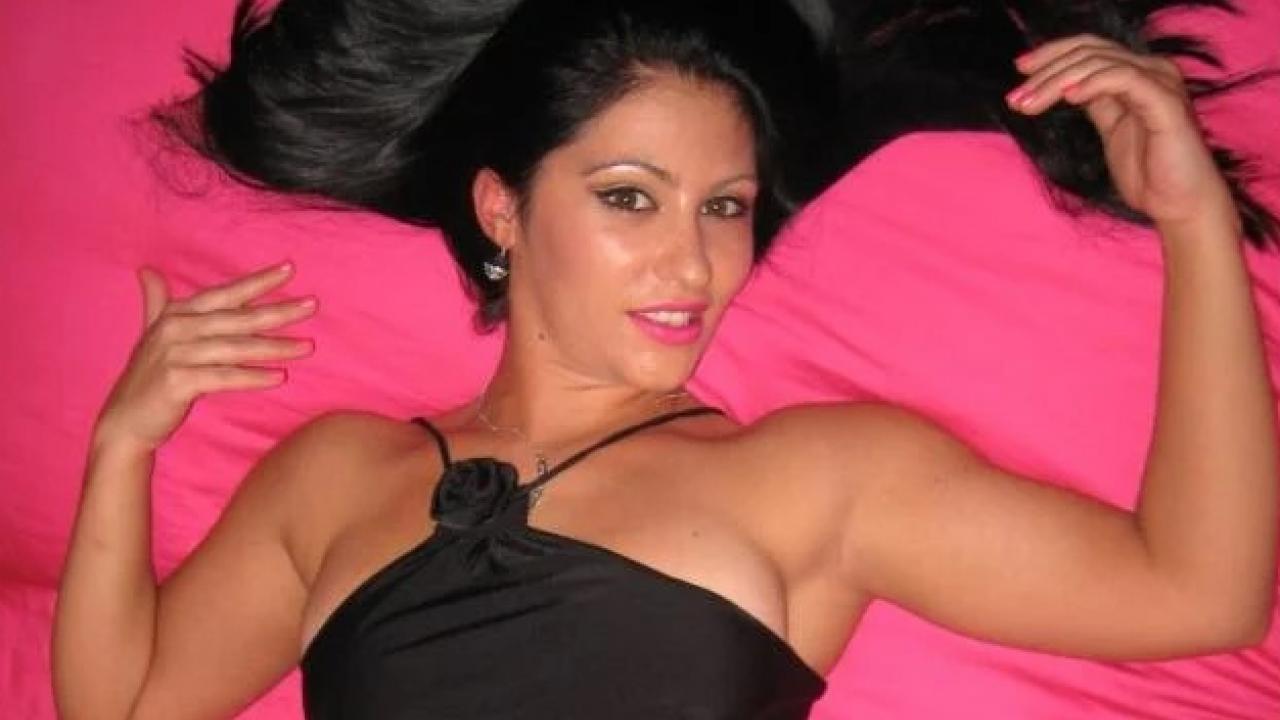 Webcam chat profile for MissMikela: Bondage & discipline