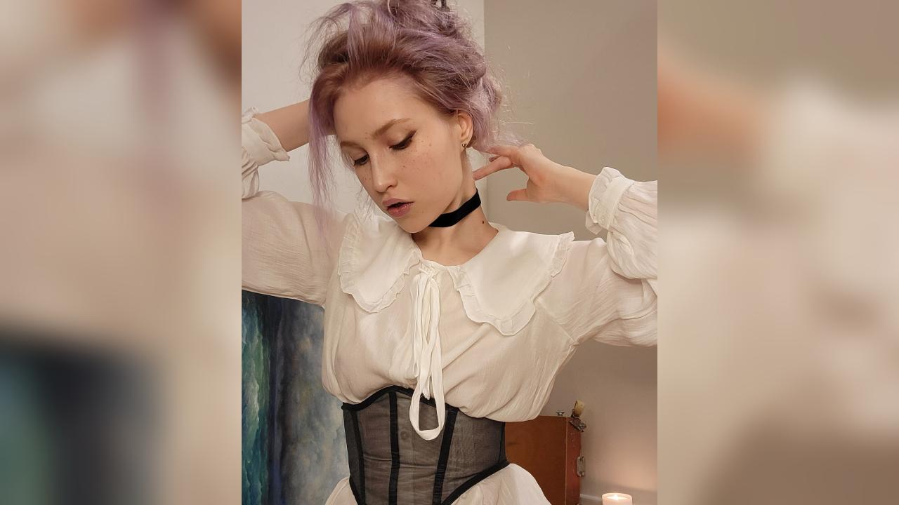 Webcam chat profile for FreyaFrost: Outfits