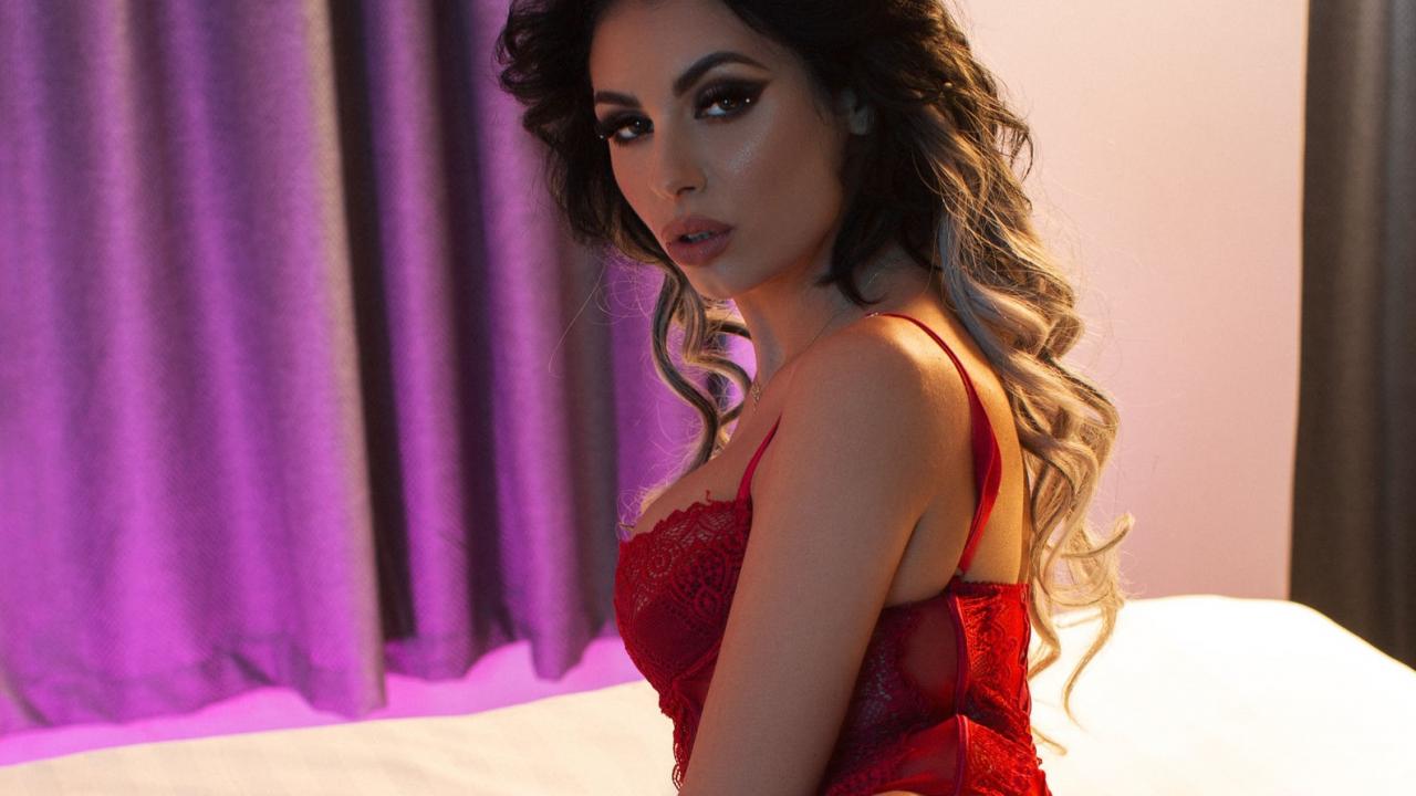 Webcam chat profile for CuckoldressAsh: Dominatrix