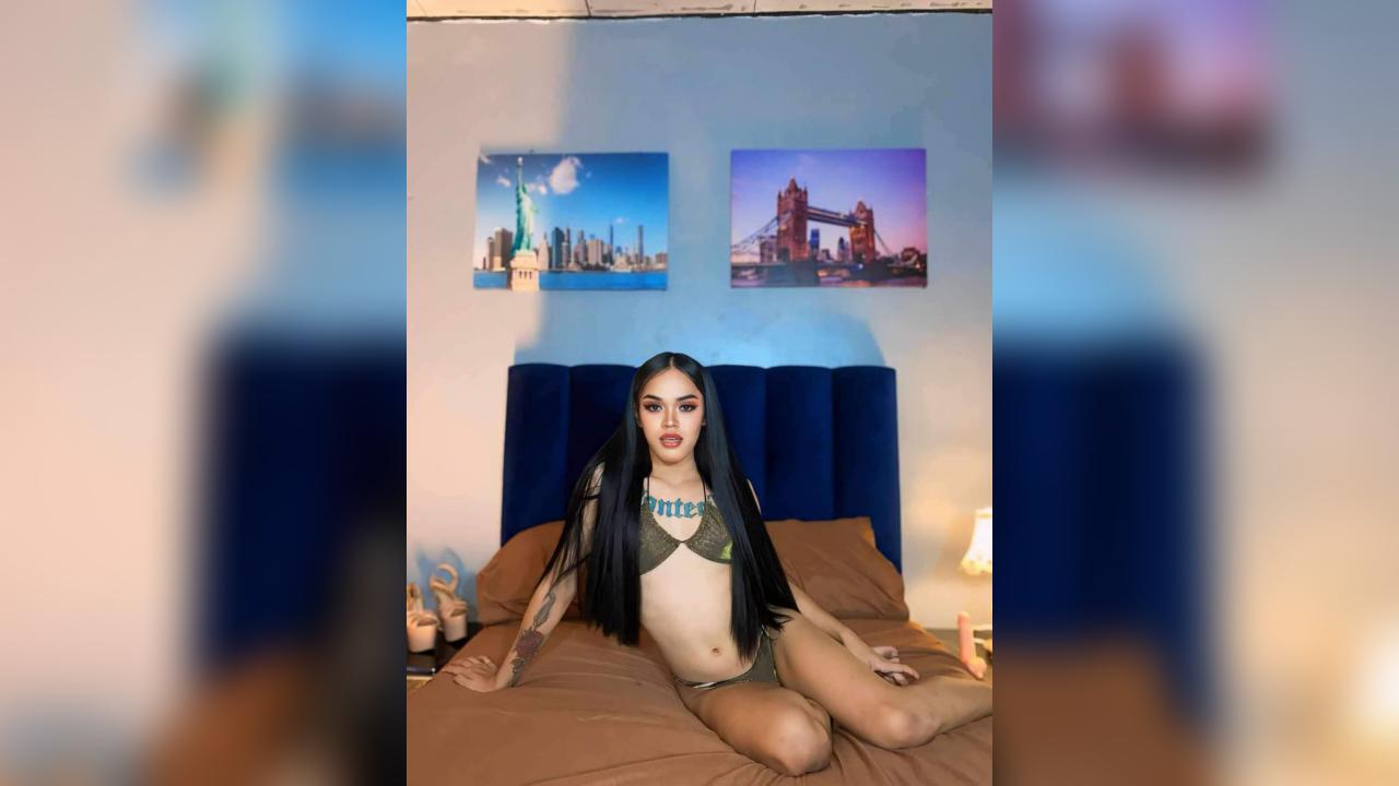 Webcam chat profile for UrHottieCassie: Nails