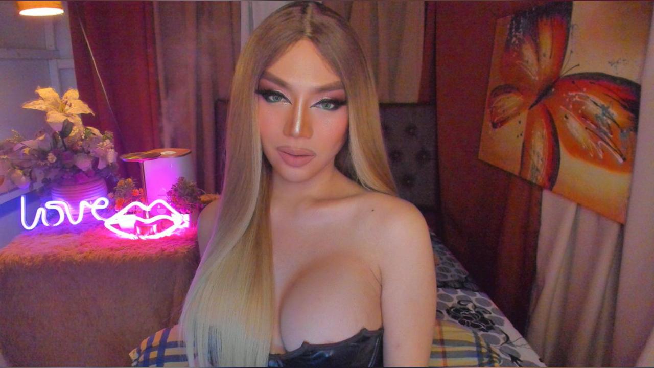 Webcam chat profile for TsQueenSelena: Bondage & discipline