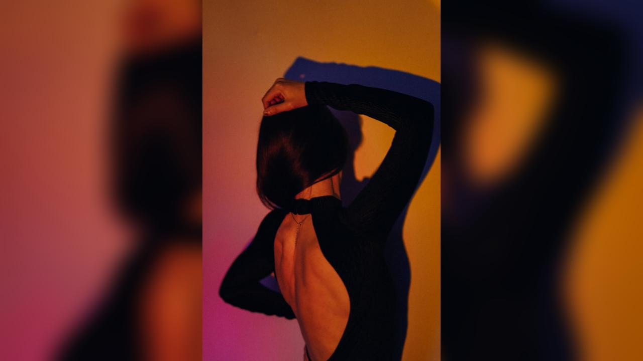 Webcam chat profile for darina2flame: Smoking