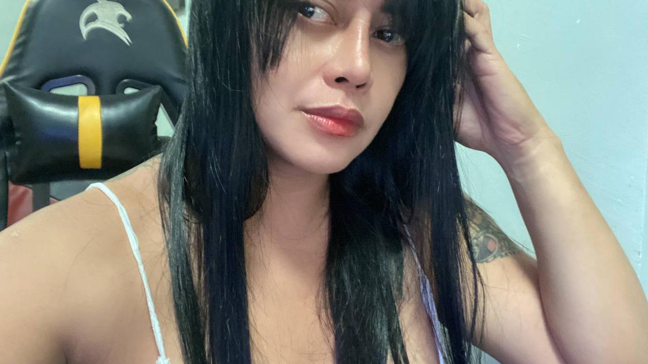 Webcam chat profile for bigcumanne17: Bondage & discipline