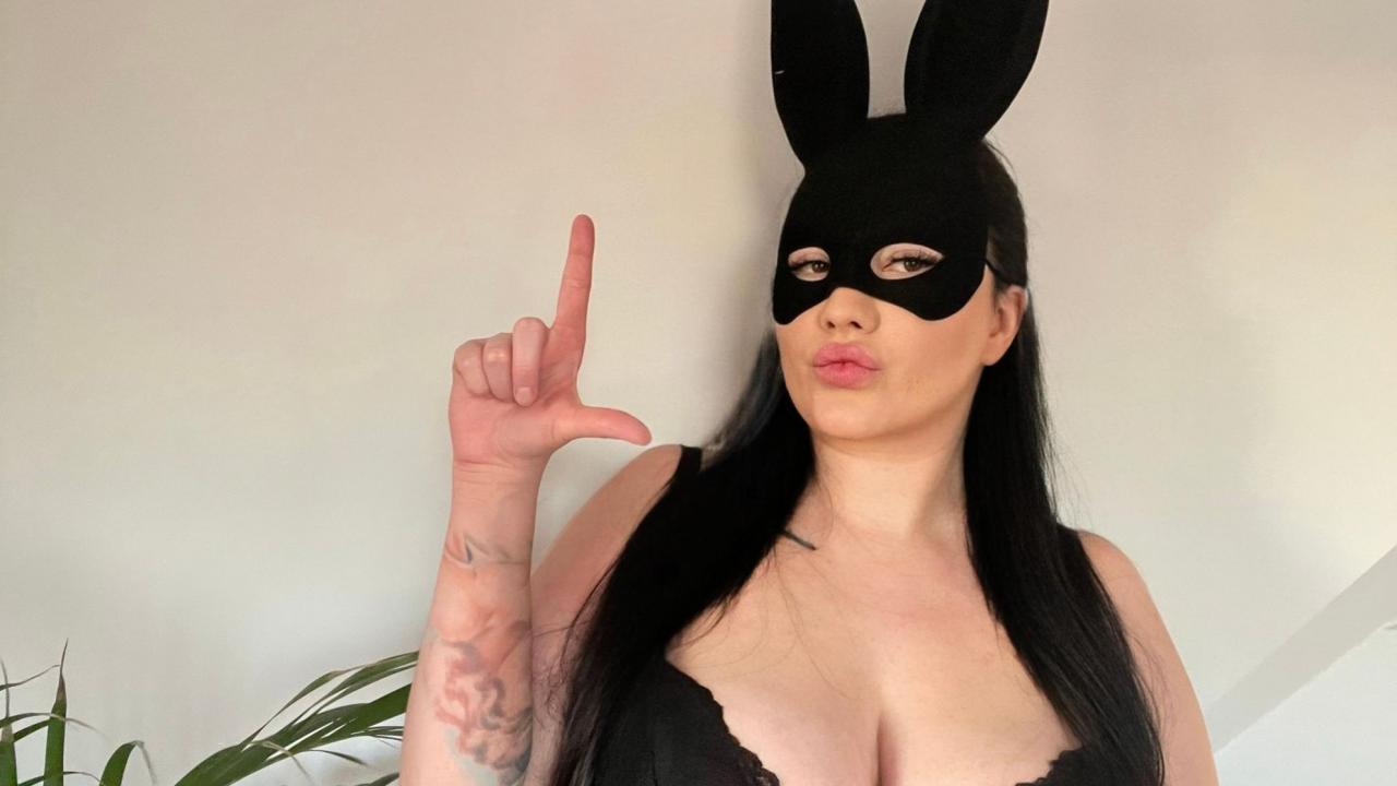 Webcam chat profile for MissyHedone: Dominatrix