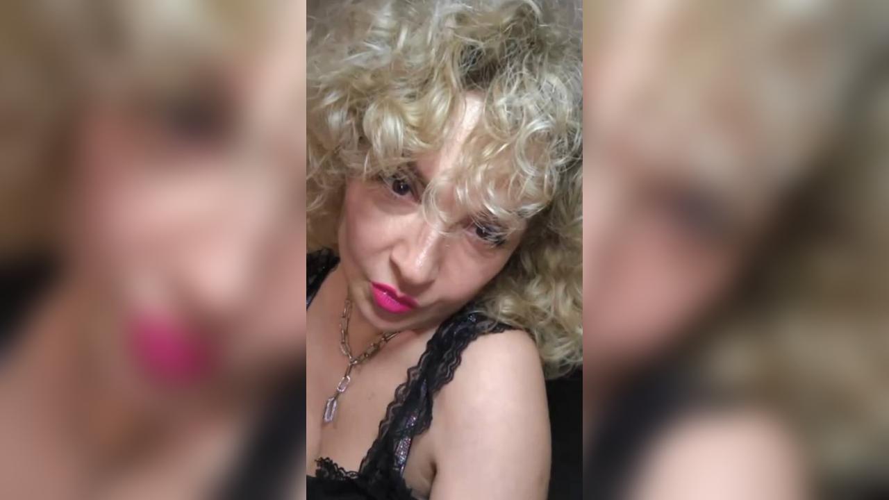 Webcam chat profile for LadyAur0ra: Ask about my other activities