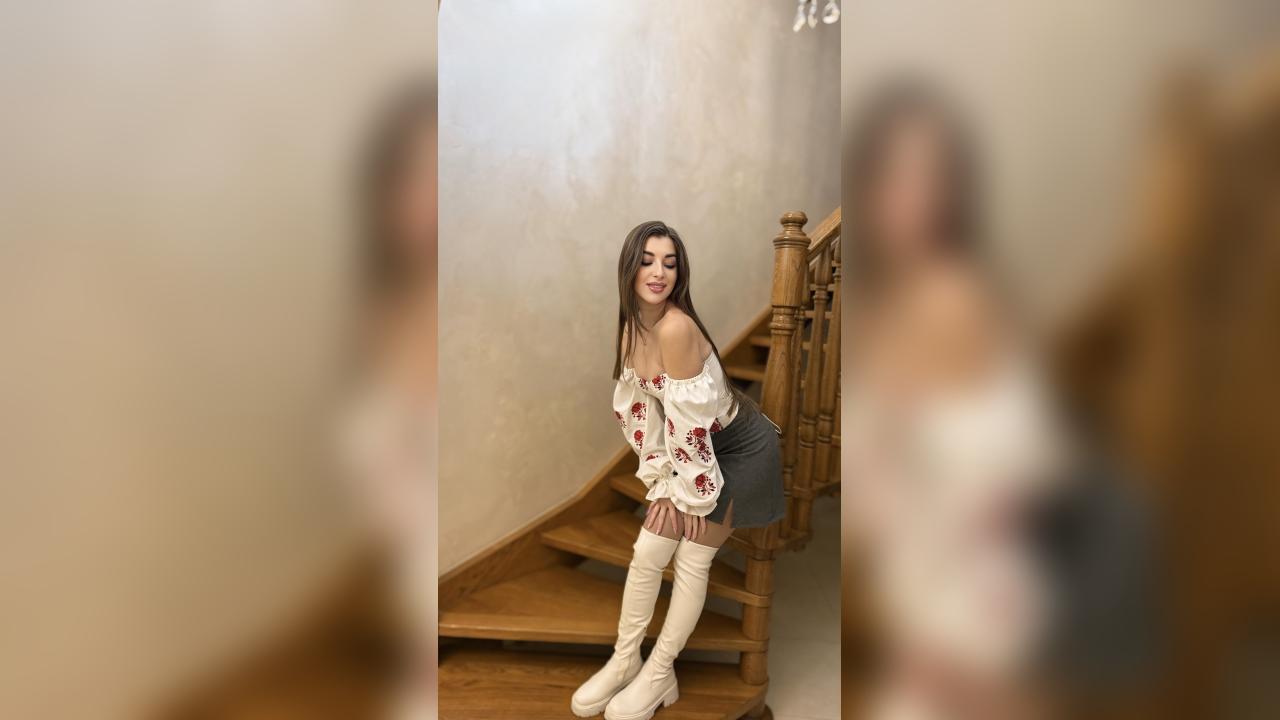 Webcam chat profile for LInaLina007