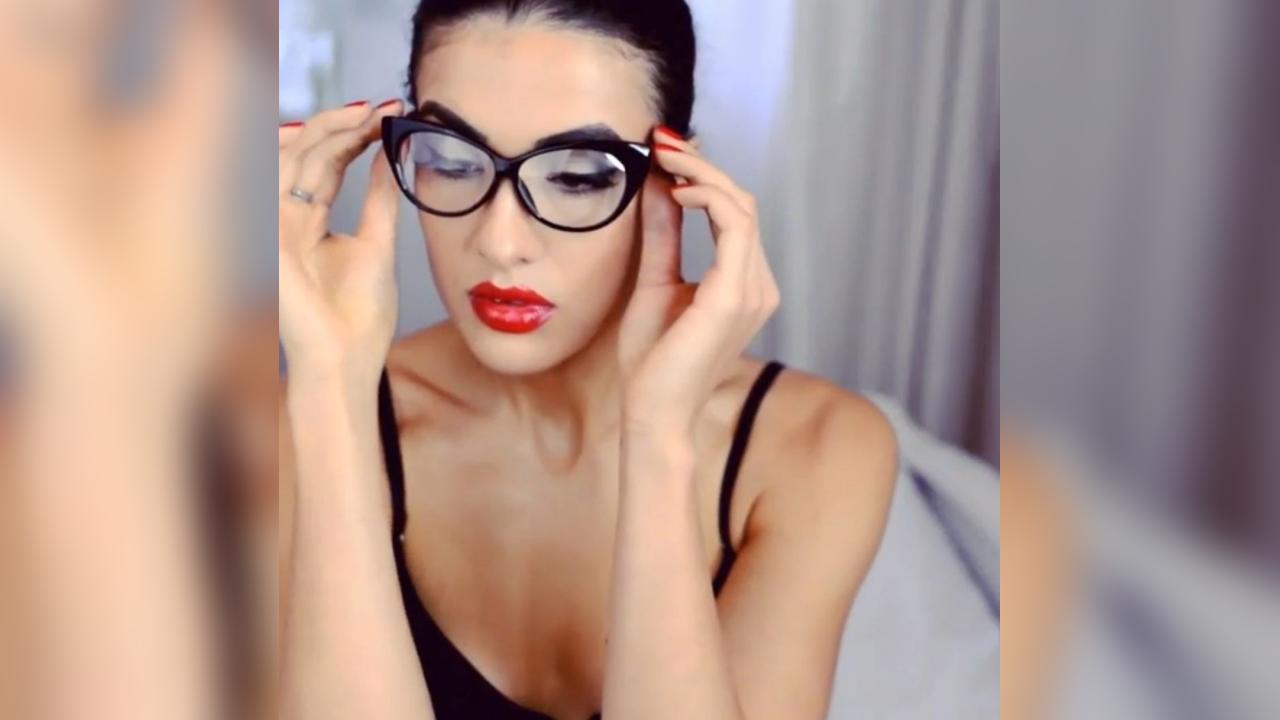 Webcam chat profile for Darkmistress: Leather
