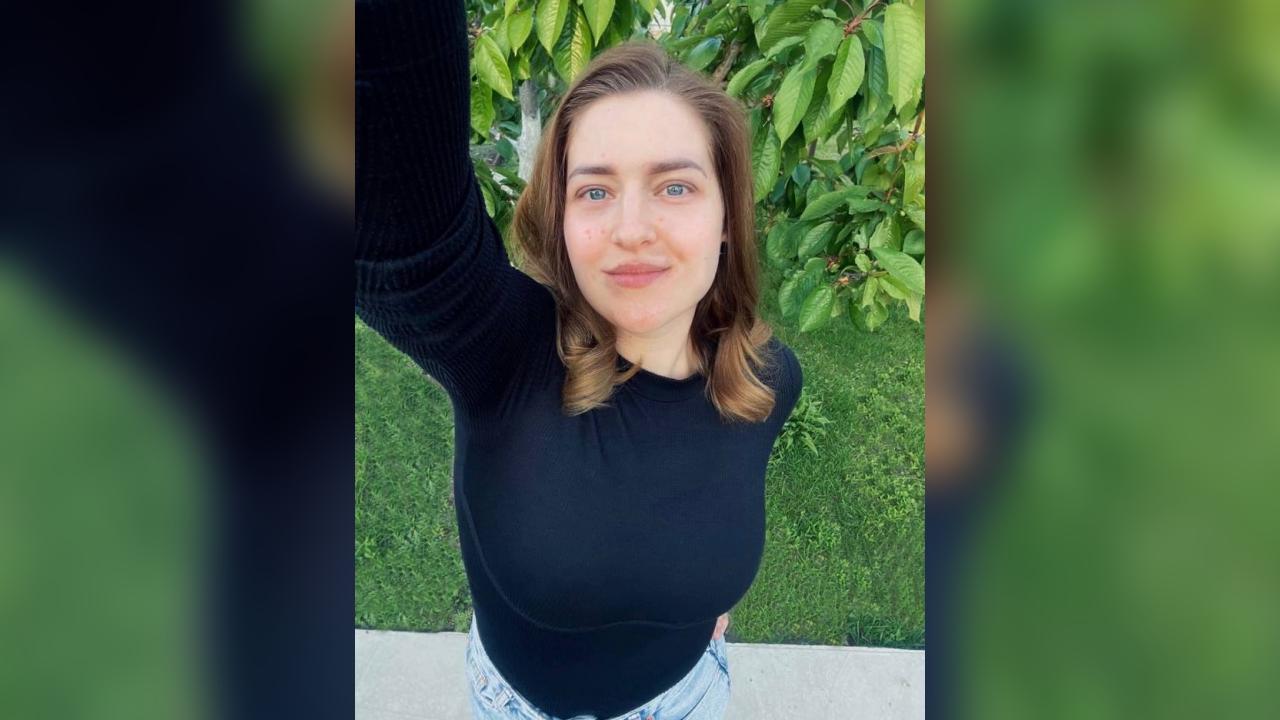 Webcam chat profile for Vivelle: Dancing