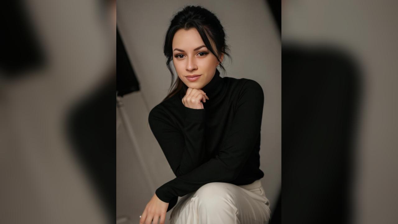Webcam chat profile for VickieAnastasia: Cooking