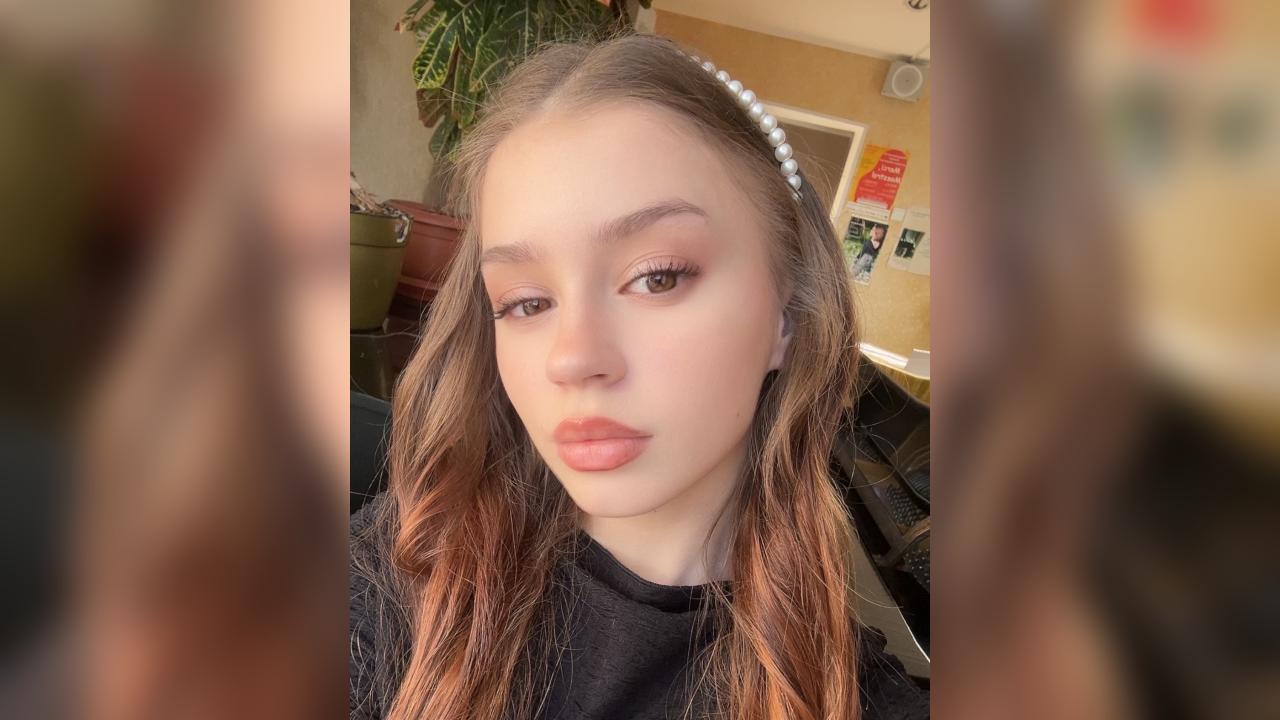 Webcam chat profile for LilyMae: Dancing