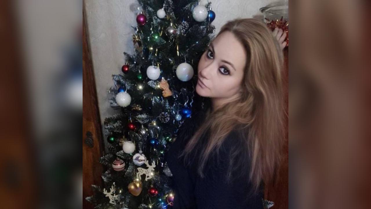 Webcam chat profile for CharmerDiva: Outfits