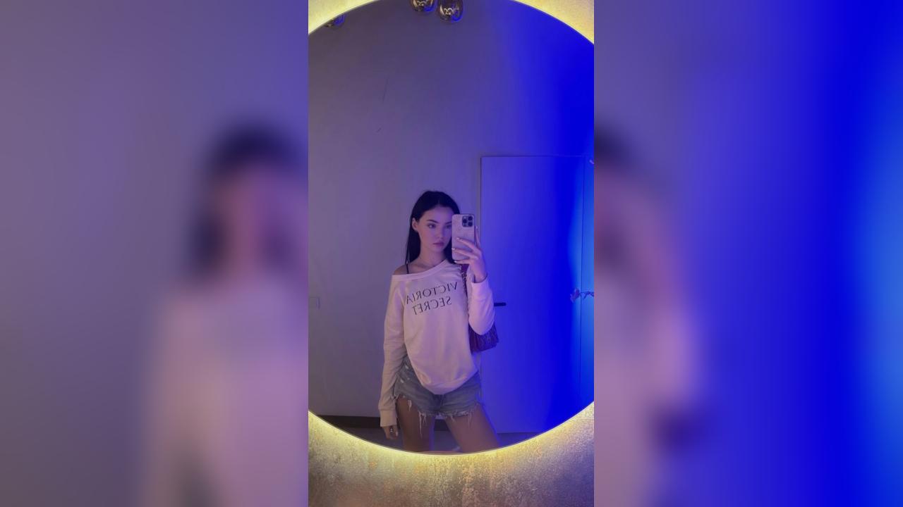 Webcam chat profile for Ma5demoiselle: Ask about my Hobbies