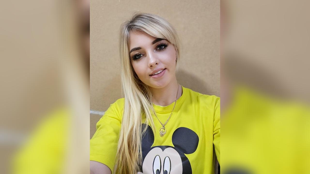 Webcam chat profile for SolnceHot: Outfits