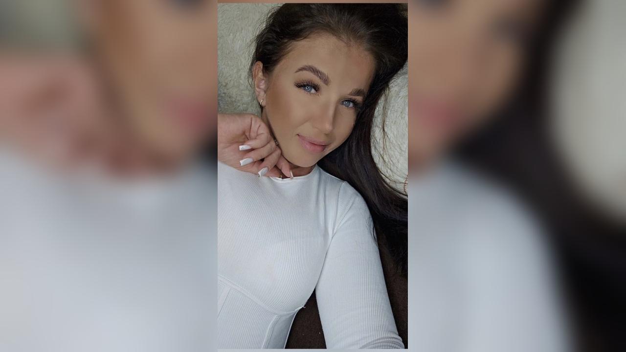 Webcam chat profile for 00Moonlight