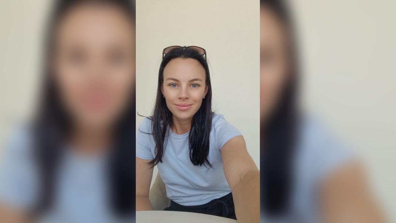 Webcam chat profile for BlueSkyGirl35: Lingerie & stockings