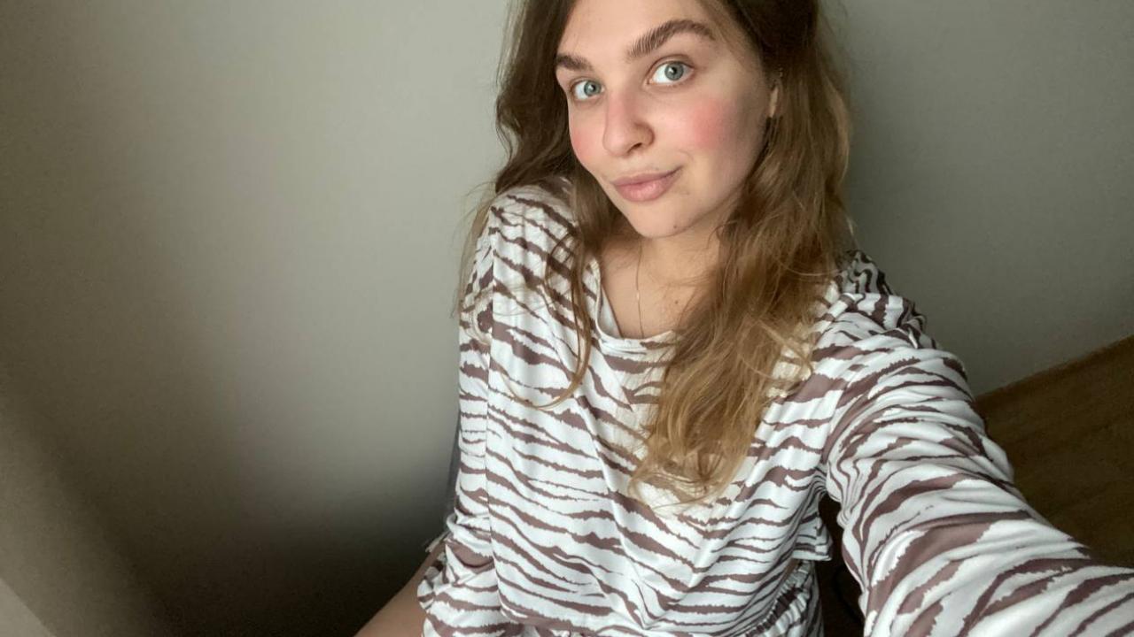 Webcam chat profile for CharmingBaby: Leather