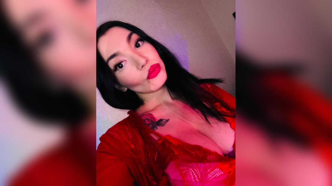 Webcam chat profile for BerryBlue22: Bondage & discipline