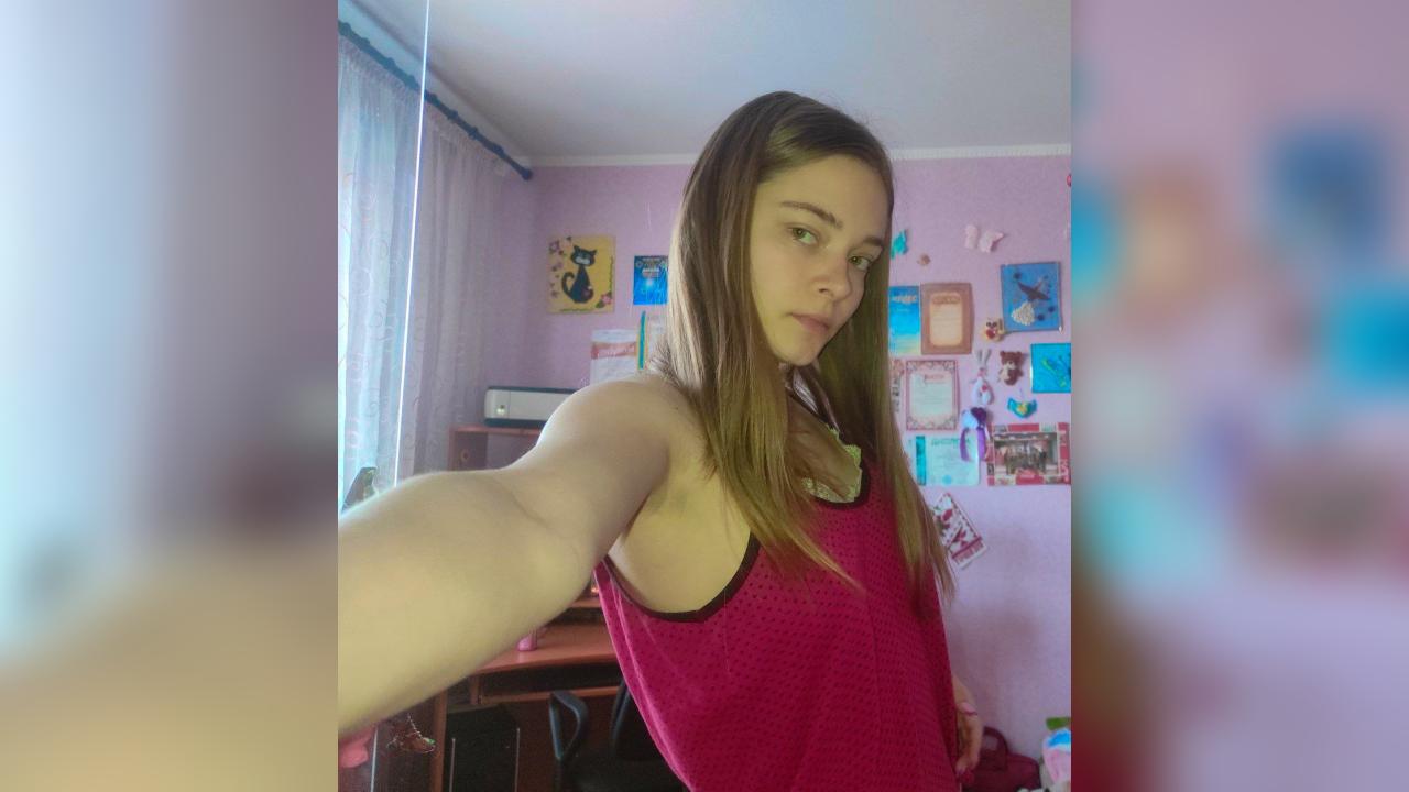 Webcam chat profile for HappyEmily444: Outfits