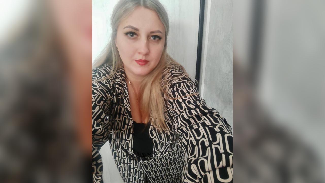 Webcam chat profile for BlondMilf