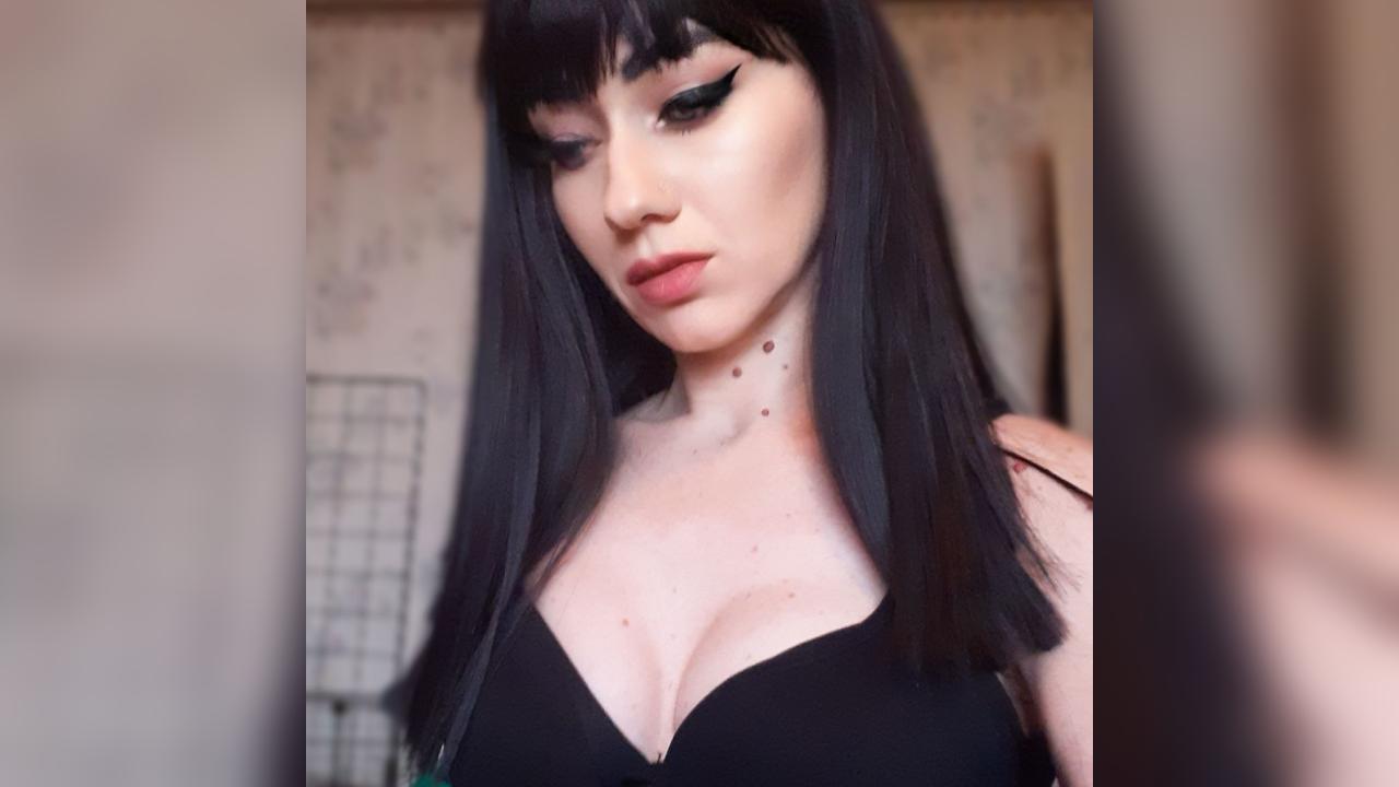 Webcam chat profile for 001Mistress