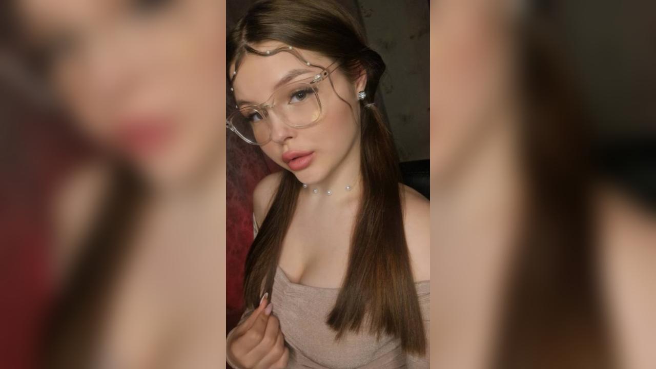Webcam chat profile for 0000JuicyPeach: Dancing