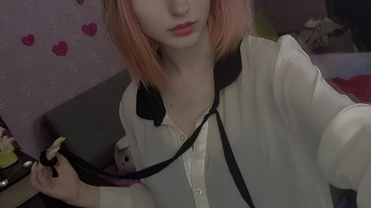 Webcam chat profile for KikiClark: Leather