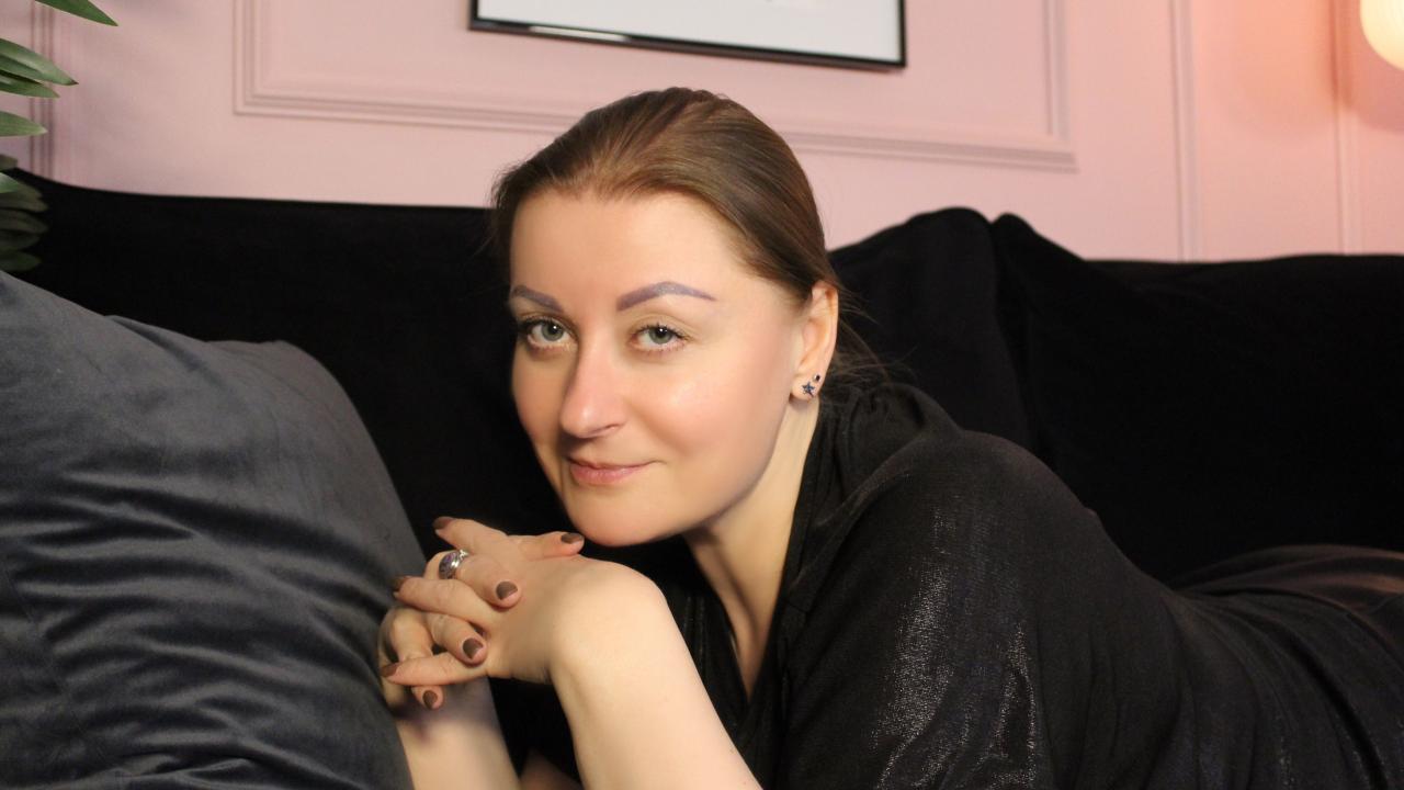 Webcam chat profile for AlexandraKind: Outfits
